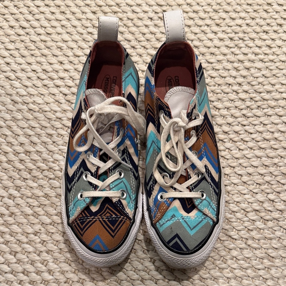 Converse x Missoni Chevron Sneakers - Size 6. Fits like a women’s 6.5